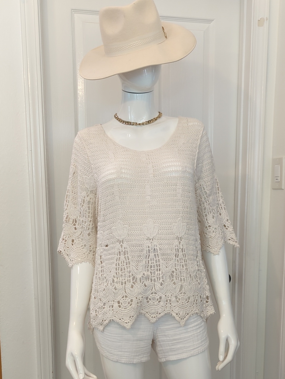 Cozy Casual Cream Boho Crochet Tunic Top M